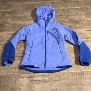 The North Face Women's Lavender/Blue Jacket - Size S